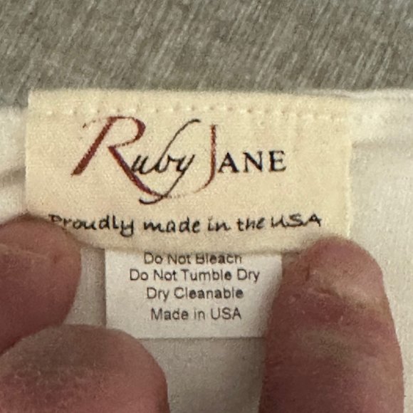 Ruby Jane Solid Tunic with Asymmetrical Hem Size 1 - Picture 5 of 6